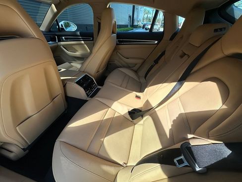 Certified 2023 Porsche Panamera RWD image 39