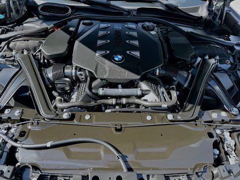 Used 2025 BMW 760i xDrive 760i xDrive w/ Executive Package image 34