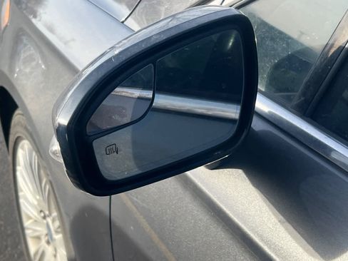 Used 2016 Ford Fusion Energi SE image 10