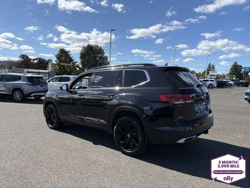 Used 2021 Volkswagen Atlas SEL Premium AWD/4WD image 3