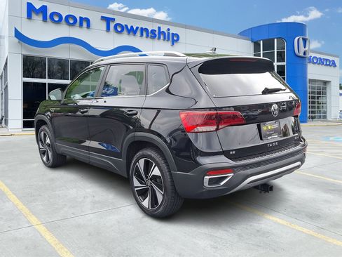 Used 2024 Volkswagen Taos SE AWD/4WD image 4