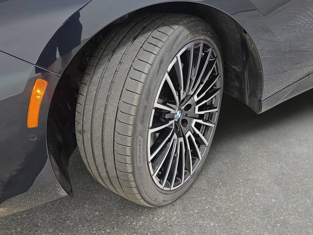 Certified 2026 BMW 740i xDrive AWD/4WD image 27