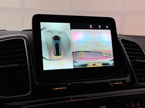 Used 2017 Mercedes-Benz GLS 550 4MATIC w/ Driver Assistance Package image 33