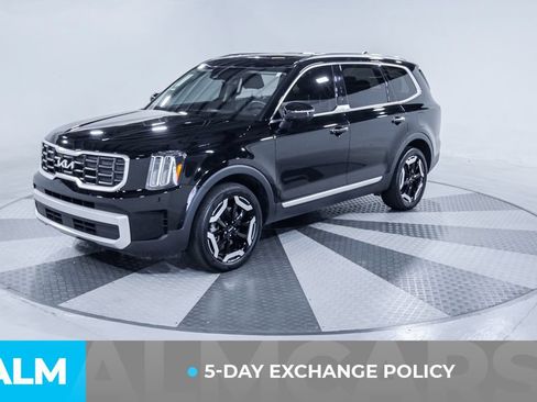 Used 2024 Kia Telluride S w/ S Sunroof Package FWD image 3