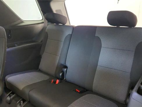 Used 2023 Chevrolet Traverse LT FWD image 32
