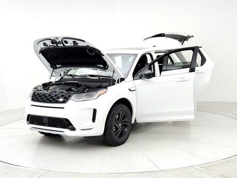 Certified 2025 Land Rover Discovery Sport S image 9