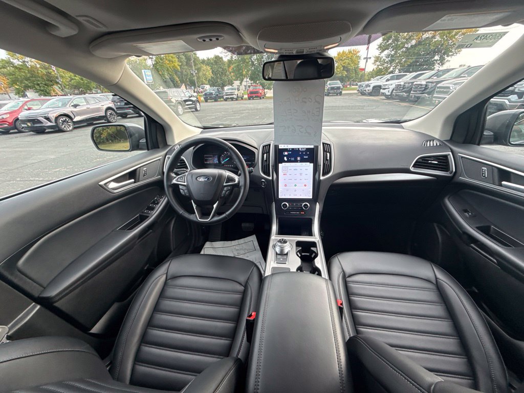 Used 2024 Ford Edge SEL w/ Convenience Package AWD/4WD image 11