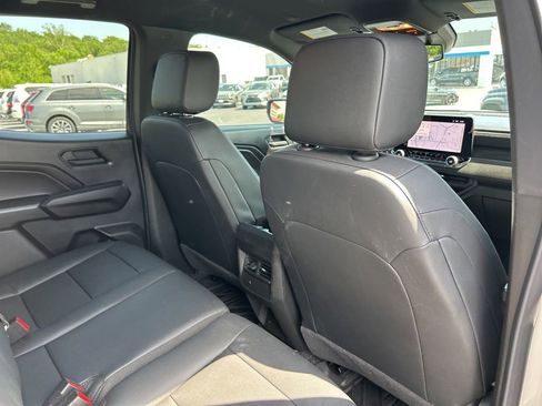 Used 2026 Chevrolet Colorado Trail Boss AWD/4WD image 45
