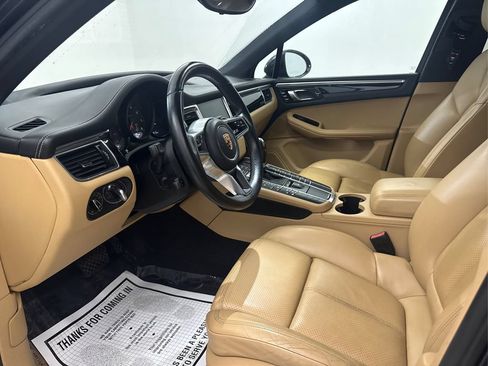 Used 2017 Porsche Macan AWD/4WD image 15