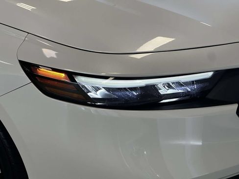 Used 2025 Honda Accord Sport image 11