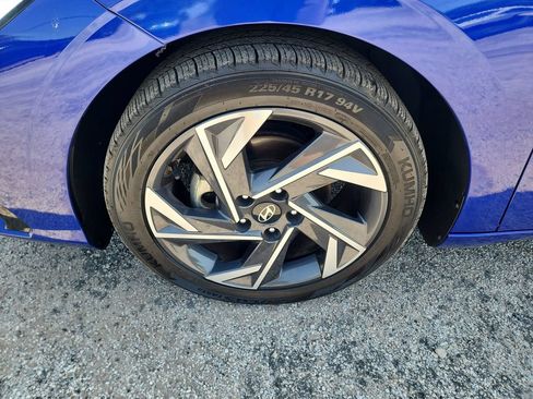 Used 2024 Hyundai Elantra Limited FWD image 10