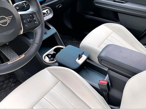 Used 2025 MINI Cooper Countryman S w/ Comfort Package Max image 19