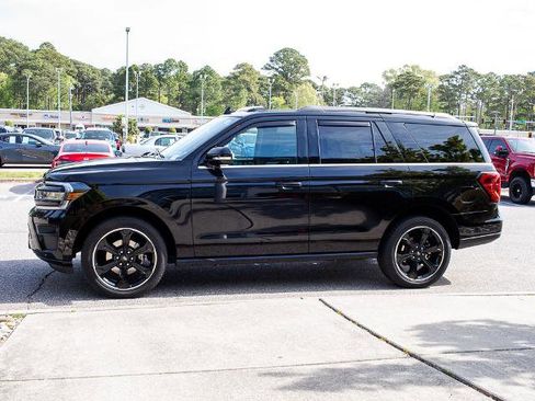 Certified 2023 Ford Expedition Limited AWD/4WD image 3