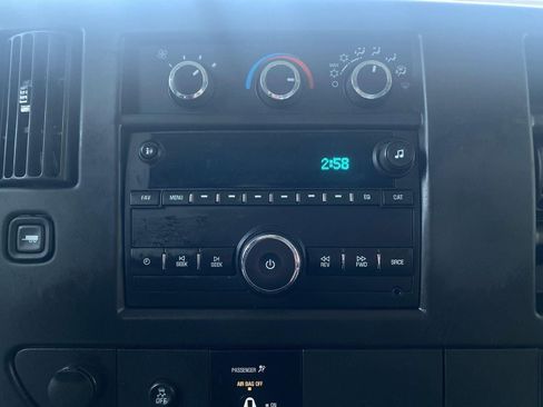 Used 2015 GMC Savana 2500 image 5