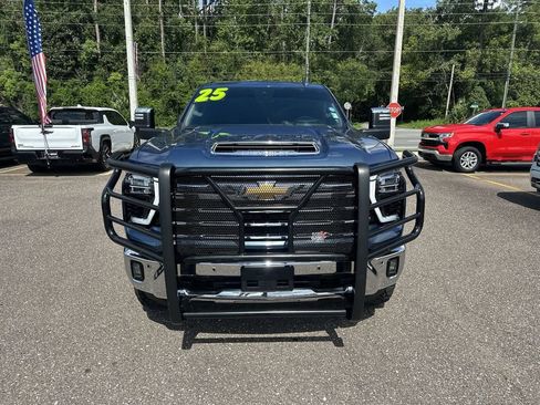 Used 2025 Chevrolet Silverado 2500 LTZ w/ LTZ Premium Package AWD/4WD image 11