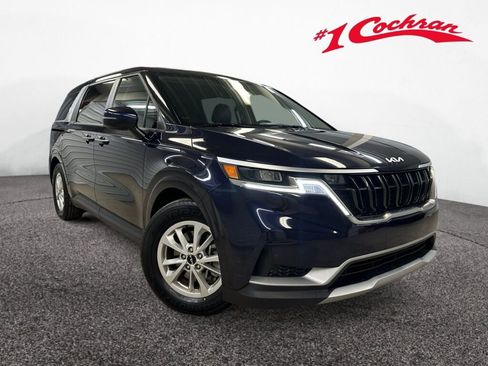 Used 2024 Kia Carnival LX image 1