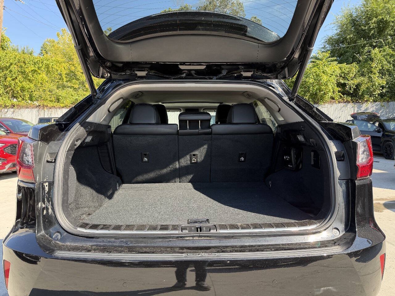 Used 2017 Lexus RX 450h AWD w/ Luxury Package image 27