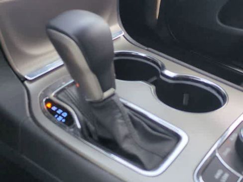 Used 2019 Jeep Grand Cherokee Limited w/ Luxury Group II AWD/4WD image 33