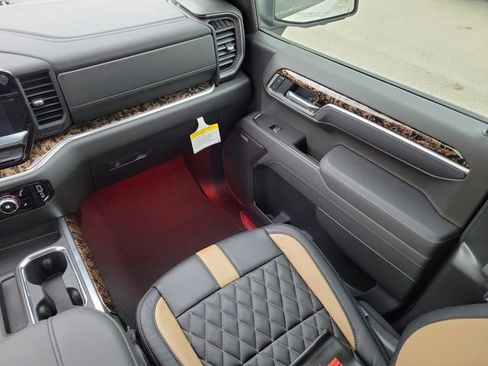 New 2026 GMC Sierra 1500 Elevation w/ Elevation Premium Package image 18