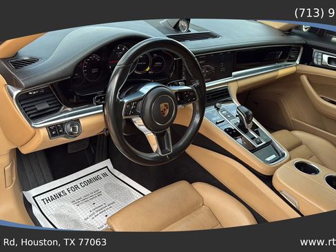 Used 2017 Porsche Panamera image 20