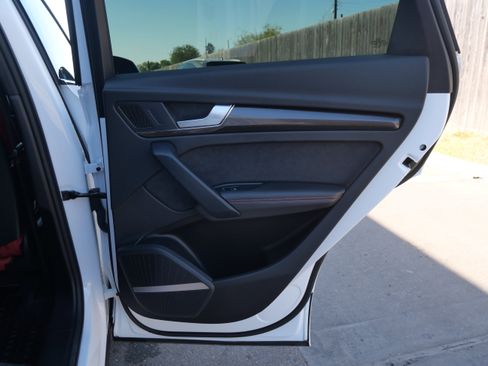 Used 2023 Audi SQ5 Premium Plus w/ Premium Plus Package image 11