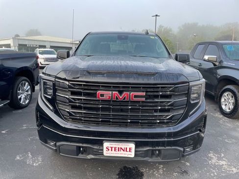Used 2024 GMC Sierra 1500 Elevation image 12