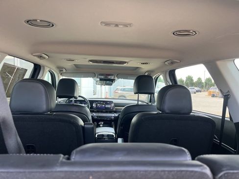 Used 2025 Kia Telluride S FWD image 29