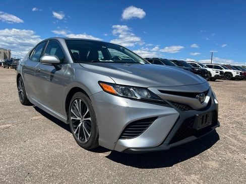 Used 2019 Toyota Camry SE w/ Audio Package FWD image 8