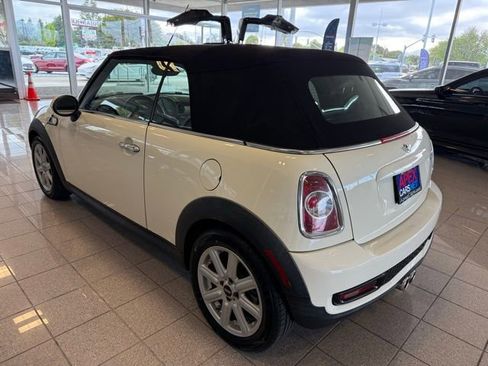 Used 2015 MINI Cooper S image 9