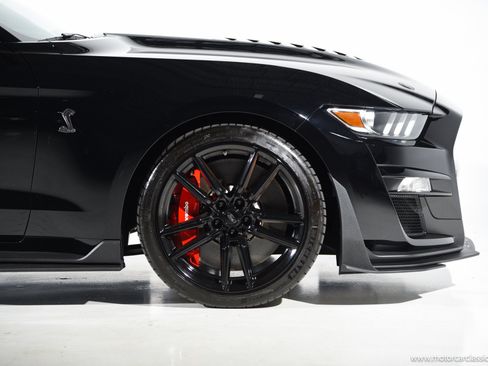 Used 2020 Ford Mustang Shelby GT500 w/ Technology Package RWD image 12