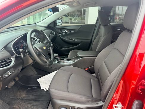 Used 2024 Chevrolet Malibu RS FWD image 12