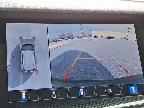 Used 2021 Buick Envision Essence w/ Technology Package I image 4