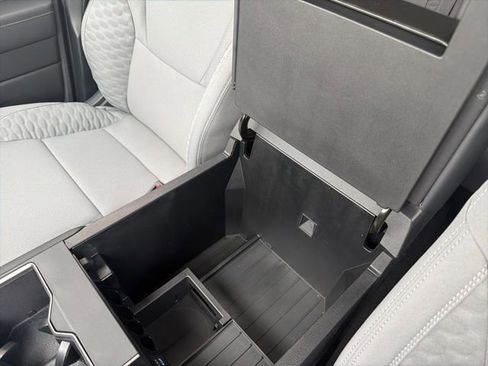 New 2024 Toyota Tundra SR5 AWD/4WD image 33