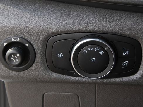 Used 2023 Ford Transit 350 XLT image 26