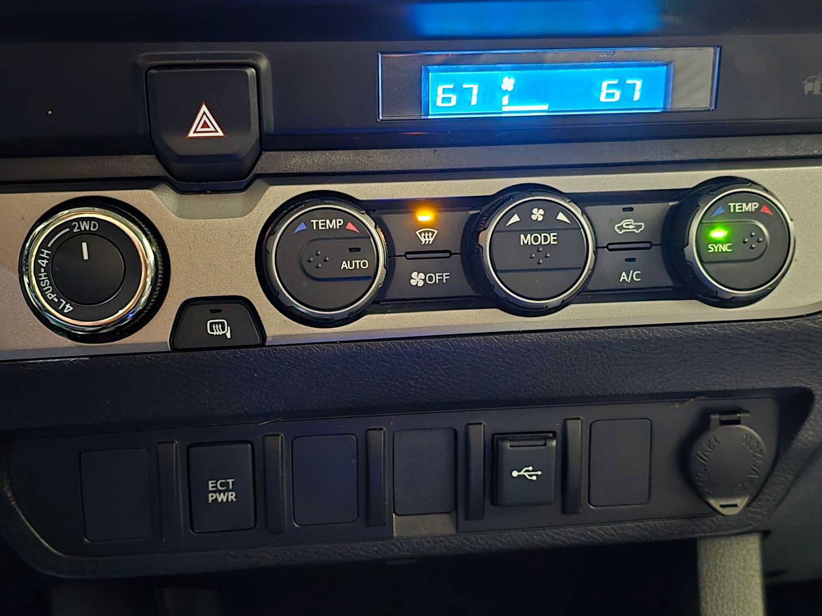 Certified 2021 Toyota Tacoma SR w/ SX Package AWD/4WD image 15
