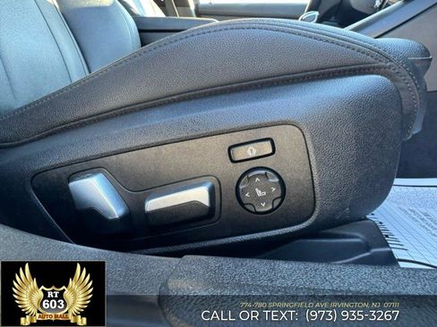 Used 2019 BMW 330i xDrive Sedan w/ Convenience Package image 21