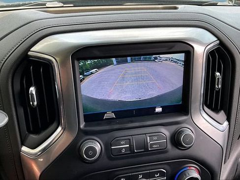 Used 2022 Chevrolet Silverado 1500 LT AWD/4WD image 23