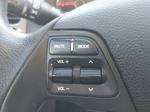 Used 2018 Kia Forte LX FWD image 21