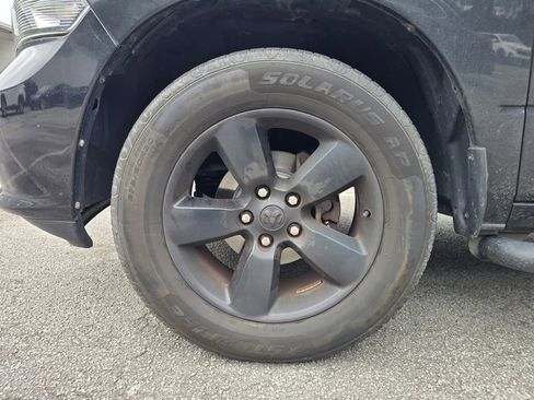 Used 2018 RAM 1500 Express w/ Black Ram 1500 Express Group image 14