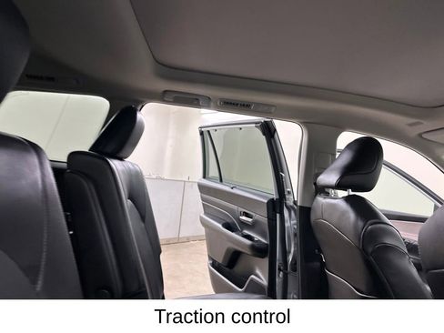 Used 2024 Toyota Grand Highlander AWD image 25
