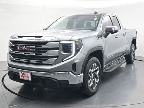 Used 2026 GMC Sierra 1500 SLE w/ Preferred Package image 2
