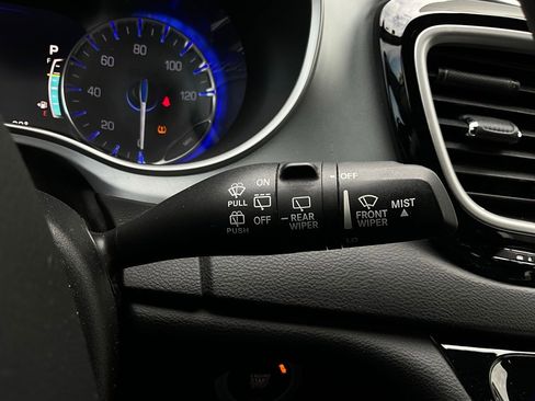 Used 2020 Chrysler Pacifica Touring-L Plus w/ S Appearance Package image 41