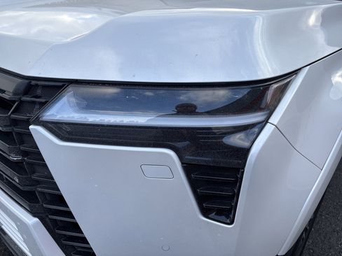 Used 2024 Lexus GX 550 w/ Accessory Package (2T) image 10