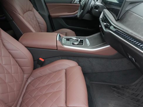Used 2025 BMW X5 M60i w/ Climate Comfort Package AWD/4WD image 12