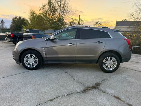 Used 2012 Cadillac SRX Luxury image 2
