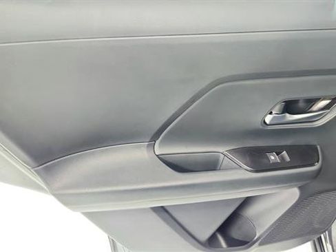 Certified 2026 Nissan Kicks SR FWD image 20