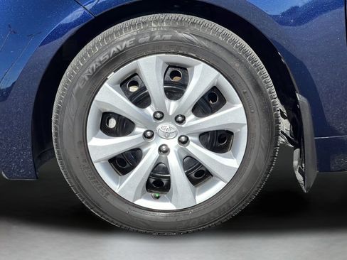 Used 2025 Toyota Corolla LE FWD image 24