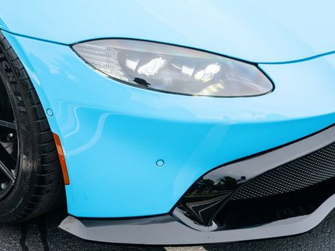 Used 2019 Aston Martin V8 Vantage Coupe RWD image 7