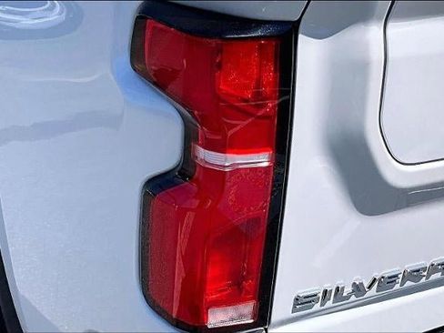 Used 2025 Chevrolet Silverado 2500 High Country w/ Technology Package AWD/4WD image 23