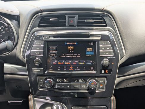 Used 2023 Nissan Maxima SR w/ Sport Mat Group FWD image 5